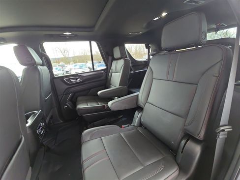 Used 2022 Chevrolet Tahoe RST w/ Luxury Package image 25