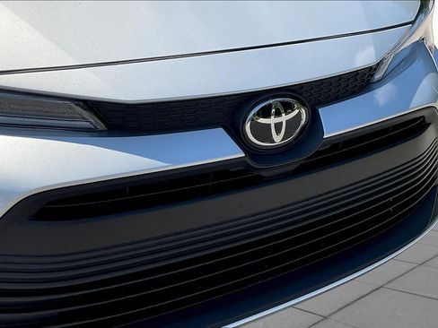 Used 2026 Toyota Corolla LE FWD image 29