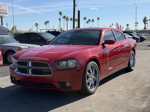 Used 2012 Dodge Charger SXT image 1