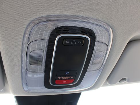 Used 2025 Hyundai Kona SEL image 30