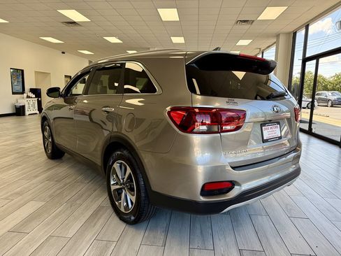 Used 2019 Kia Sorento EX FWD image 7
