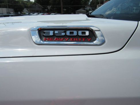Used 2020 RAM 3500 Tradesman AWD/4WD image 17