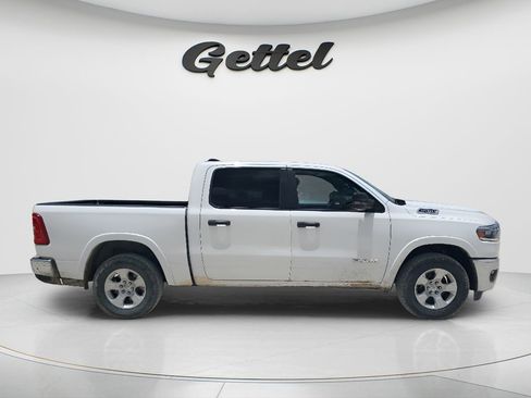 Used 2025 RAM 1500 Big Horn AWD/4WD image 4