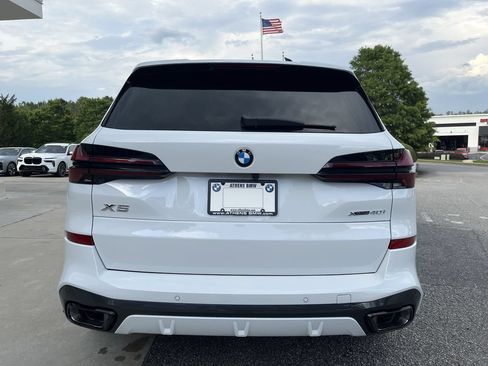 Used 2026 BMW X5 xDrive40i w/ M Sport Package AWD/4WD image 12