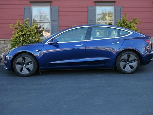 Used 2018 Tesla Model 3 Long Range image 4