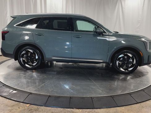 New 2026 Kia Sorento EX image 2