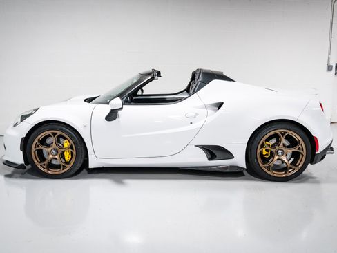 Used 2018 Alfa Romeo 4C Spider RWD image 6