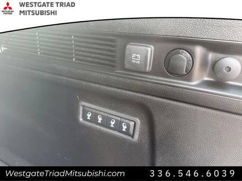 Used 2024 Jeep Wagoneer L Series II AWD/4WD image 13