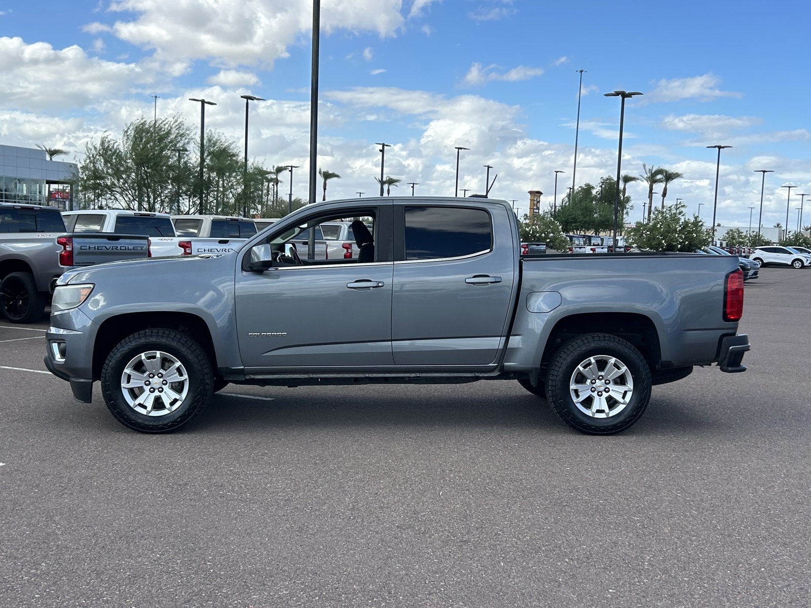 Used 2019 Chevrolet Colorado LT w/ LT Convenience Package RWD image 2