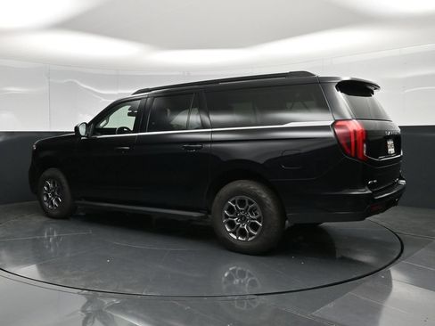 Used 2025 Ford Expedition Max Active AWD/4WD image 7