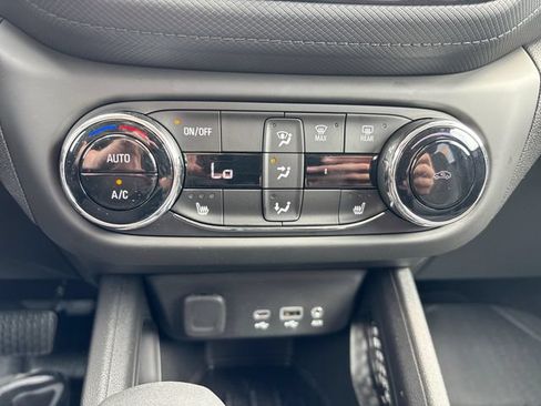 Used 2023 Chevrolet TrailBlazer LT w/ Convenience Package FWD image 19