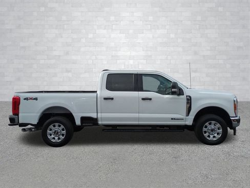 Used 2024 Ford F250 XLT image 3