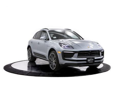 Certified 2026 Porsche Macan AWD/4WD image 9