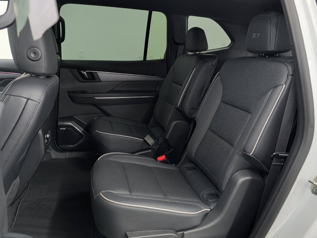 Used 2026 Buick Enclave Sport Touring AWD/4WD image 28