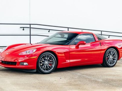 Used 2005 Chevrolet Corvette Coupe w/ Preferred Equipment Group RWD image 33