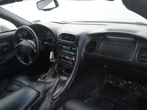 Used 1999 Chevrolet Corvette Convertible w/ Memory Pkg image 12