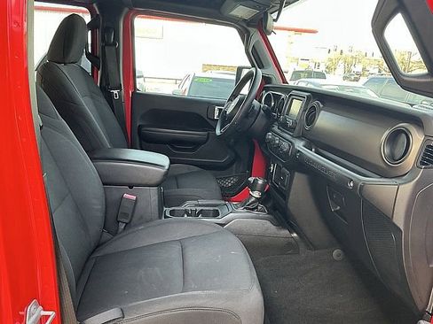 Used 2018 Jeep Wrangler Unlimited Sport image 11