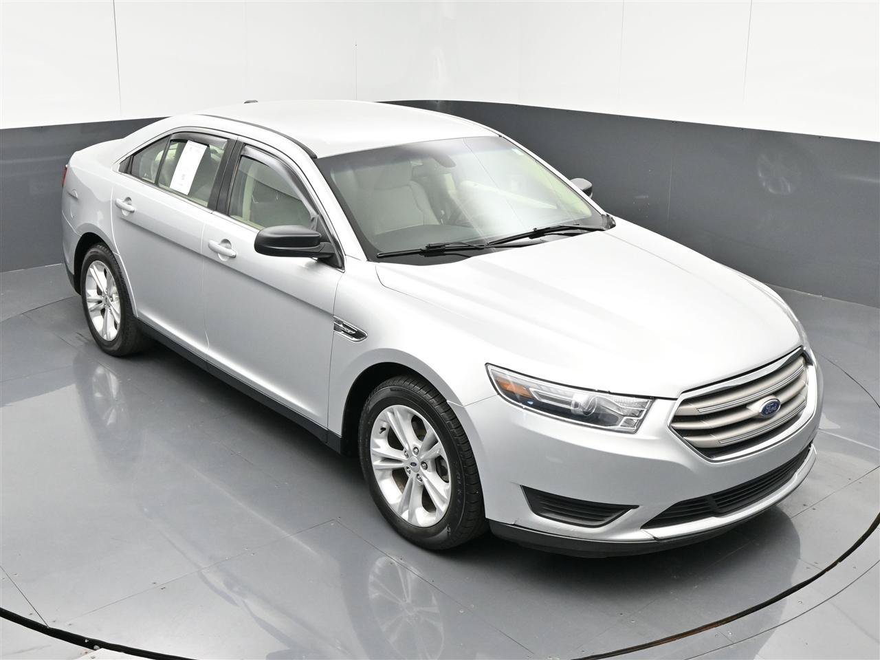 Used 2019 Ford Taurus SE FWD image 23