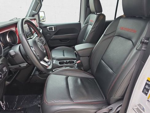 Used 2023 Jeep Wrangler Unlimited Rubicon AWD/4WD image 14