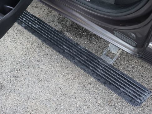 Used 2020 RAM 1500 Limited AWD/4WD image 11