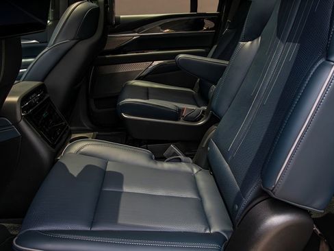 New 2025 Cadillac Escalade IQ Sport 2 AWD/4WD image 19