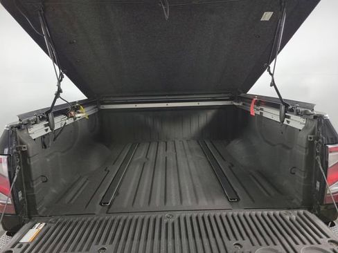 Used 2021 Nissan Titan PRO-4X w/ Pro-4x Utility Package AWD/4WD image 27