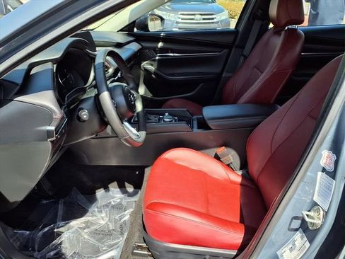 Used 2024 MAZDA MAZDA3 s image 13