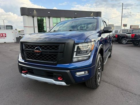 Used 2020 Nissan Titan PRO-4X w/ Pro-4x Convenience Package AWD/4WD image 7