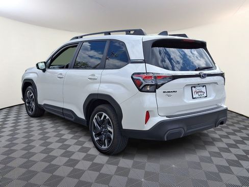 Used 2025 Subaru Forester Limited AWD/4WD image 4
