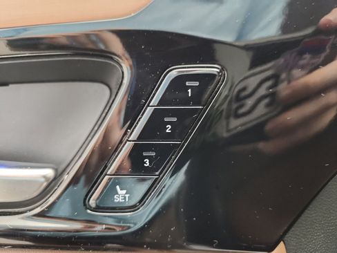 Used 2024 Acura MDX SH-AWD w/ Technology Package image 9