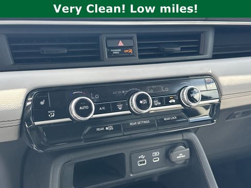 Used 2025 Honda Pilot EX-L image 35