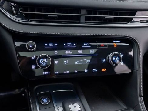 Used 2023 INFINITI QX60 Luxe w/ Cargo Package AWD/4WD image 24