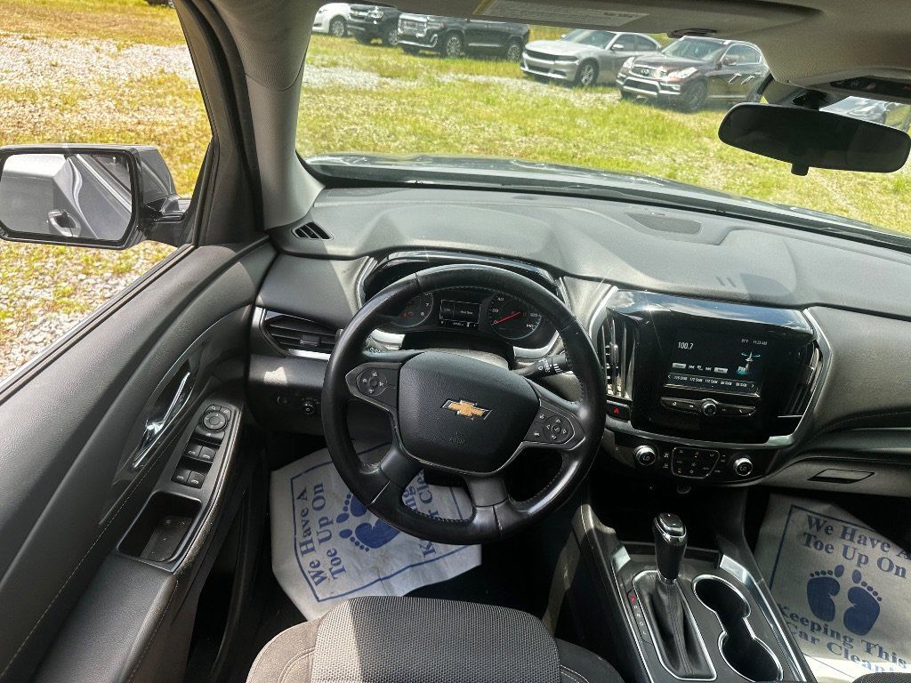Used 2019 Chevrolet Traverse LT FWD image 24