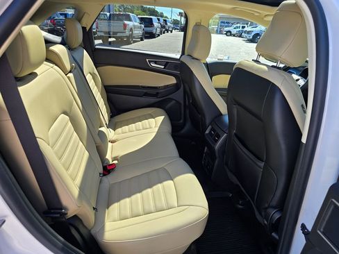 Used 2020 Ford Edge SEL w/ Convenience Package AWD/4WD image 13