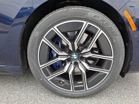 Certified 2023 BMW 760i xDrive AWD/4WD image 9