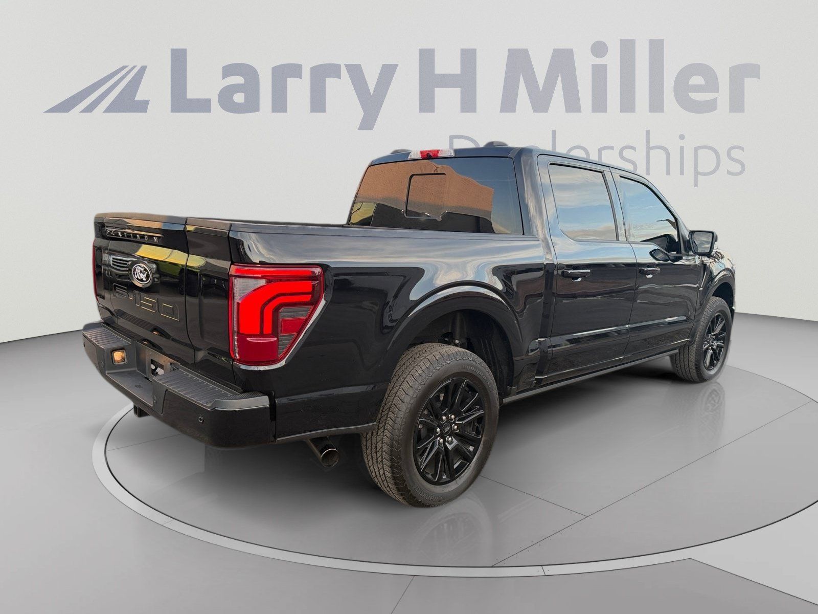 Certified 2025 Ford F150 Platinum AWD/4WD image 5