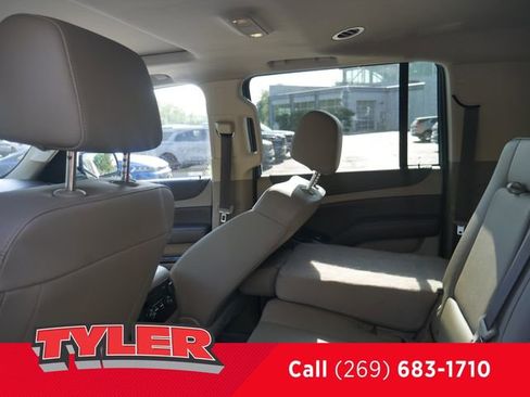 Used 2019 Chevrolet Suburban LT w/ LT Signature Package AWD/4WD image 41
