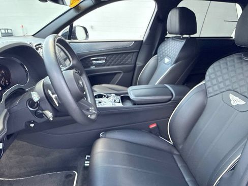 Used 2023 Bentley Bentayga Speed AWD/4WD image 23