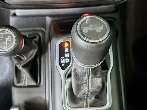 Used 2023 Jeep Wrangler Sahara w/ Cold Weather Group AWD/4WD image 25