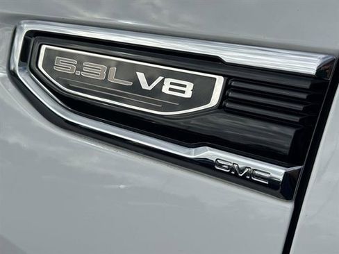 Used 2025 GMC Sierra 1500 SLT image 12