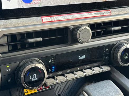 Certified 2025 Toyota 4Runner Trailhunter image 28