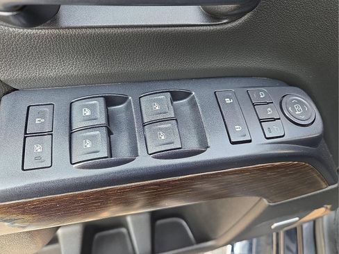 Used 2019 GMC Sierra 2500 Denali w/ Suspension Package, Off-Road AWD/4WD image 15