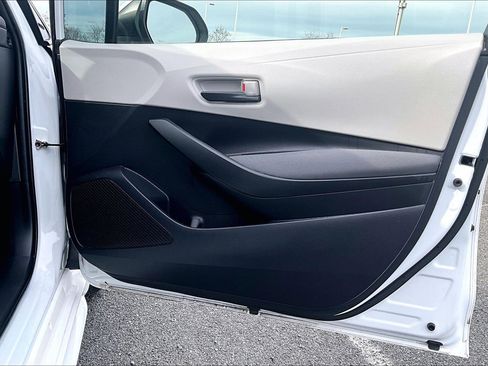 Used 2022 Toyota Corolla LE image 22