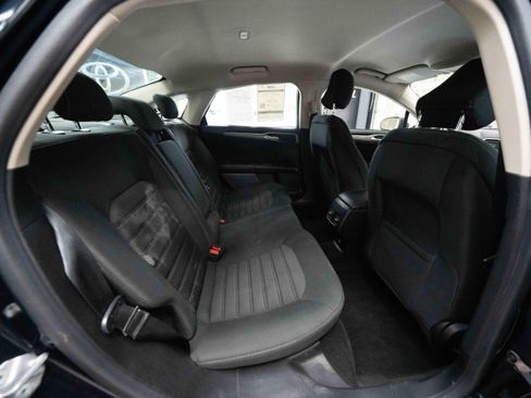 Used 2020 Ford Fusion SE FWD image 24