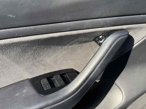 Used 2019 Tesla Model 3 image 29