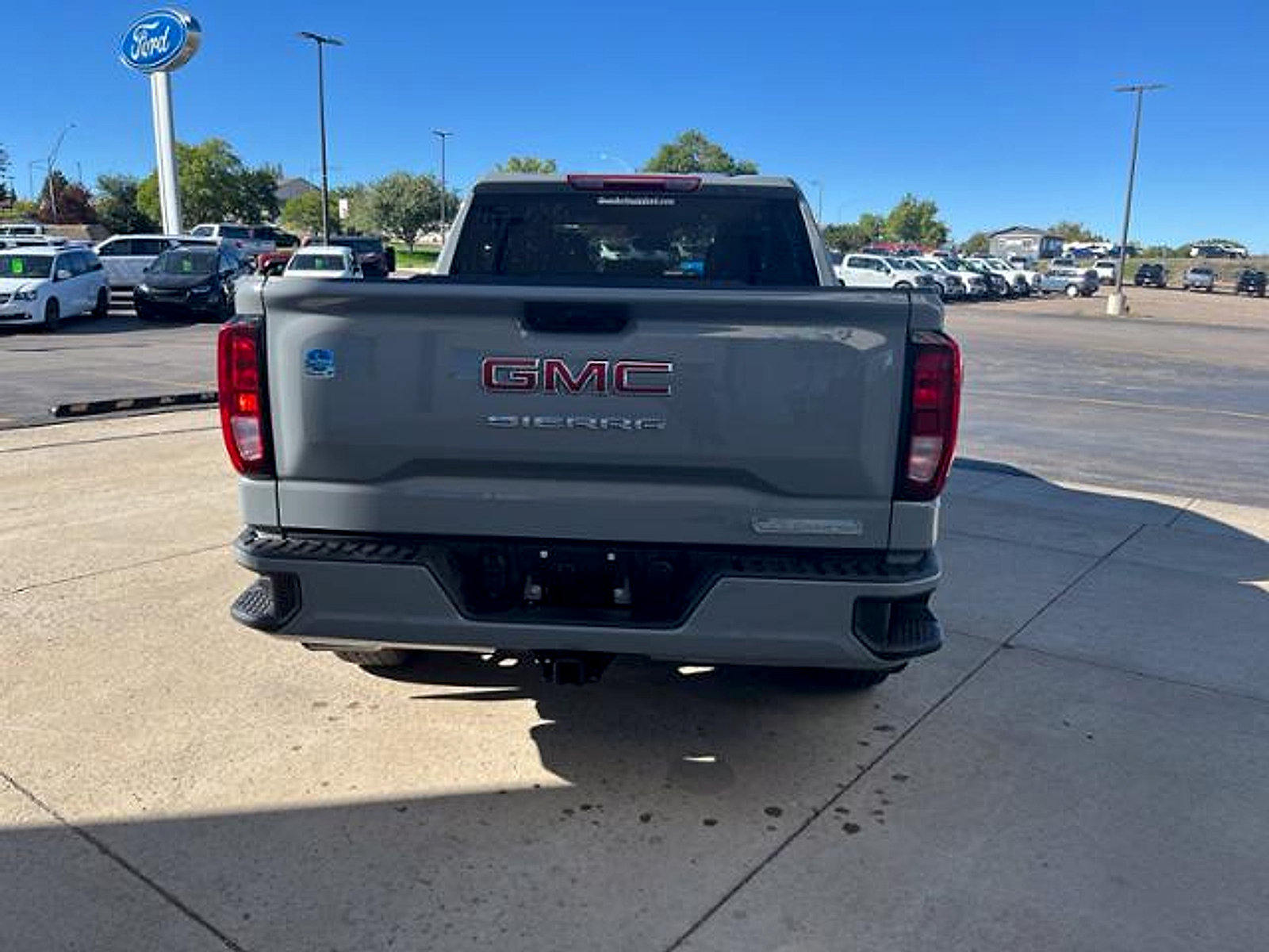 Used 2024 GMC Sierra 1500 Elevation AWD/4WD image 6