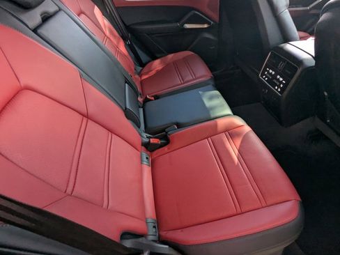 Used 2024 Porsche Cayenne S image 18