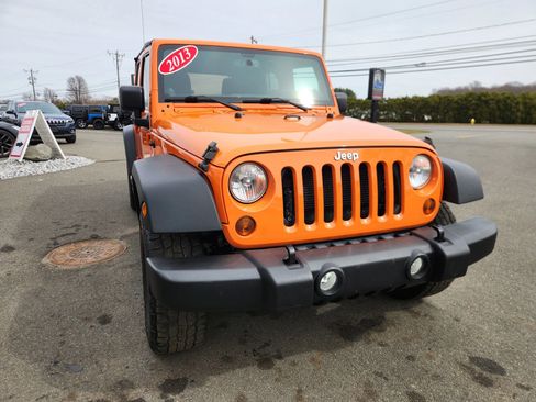Used 2013 Jeep Wrangler Unlimited Sport AWD/4WD image 23