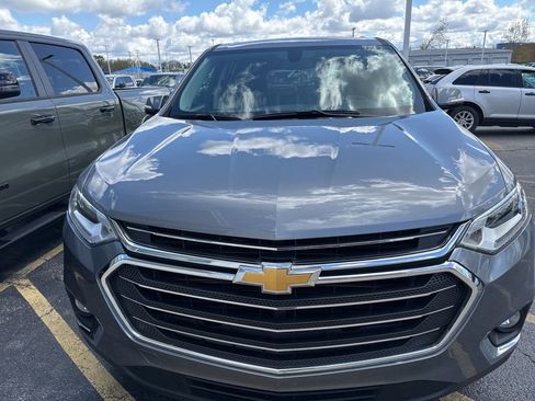 Used 2019 Chevrolet Traverse LT w/ LPO, Floor Liner Package AWD/4WD image 2