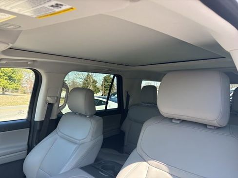 Used 2025 Ford Expedition Max Active image 15